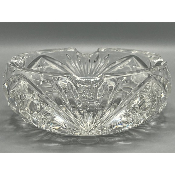 Vintage Genuine Hand Cut Heavy‎ Crystal Clear Cut Glass Cigar Ashtray European - Picture 1 of 4
